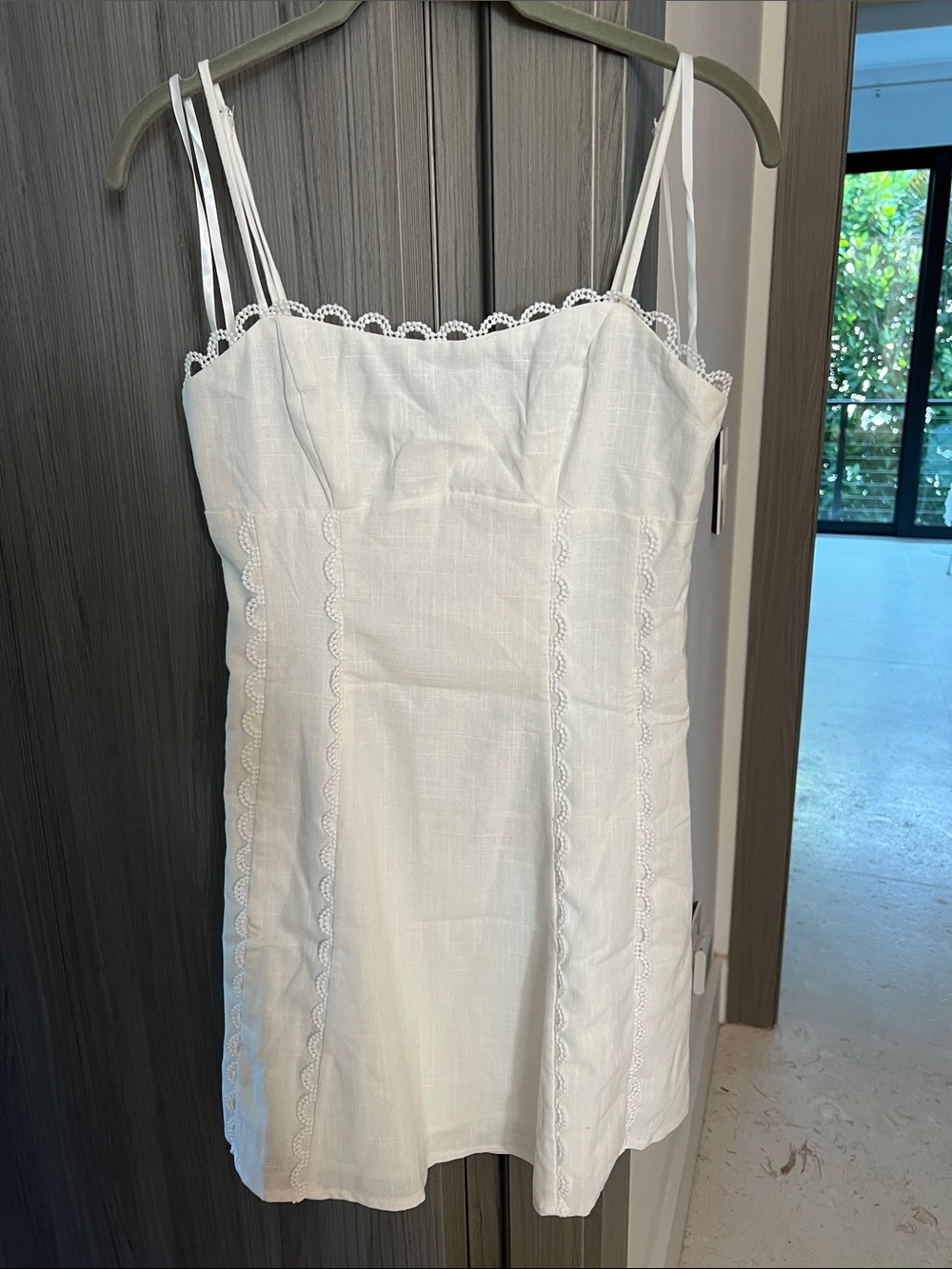 NWT REVOLVE Australia SHOWPO Here Comes the Sun Gelle loop lace mini dress US S - Picture 2 of 13